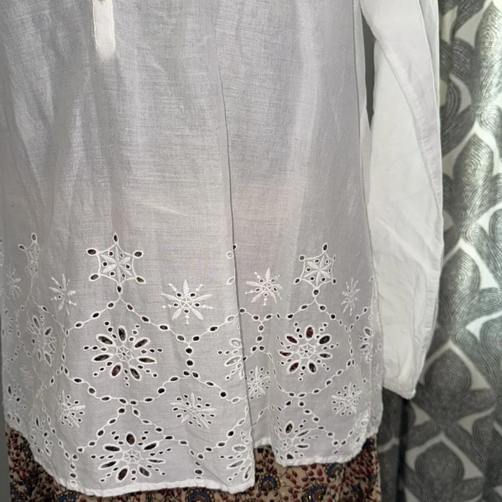Lilly Pulitzer 100% cotton Eyelet Blouse
